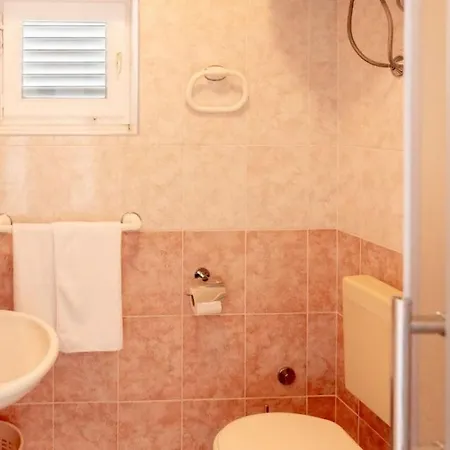 Apartments With Parking Space Povljana, Pag - 233 *