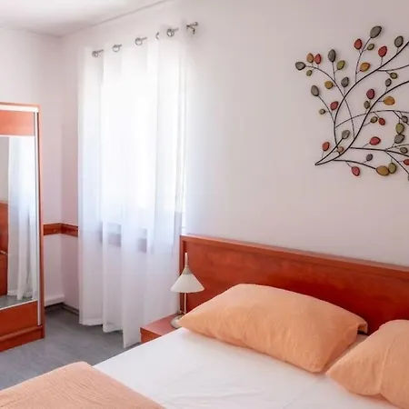 Apartment Apartments With Parking Space Povljana, Pag - 233 *