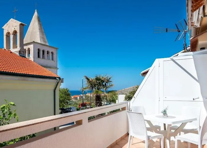 Apartments With Parking Space Povljana, Pag - 233 * Povljana