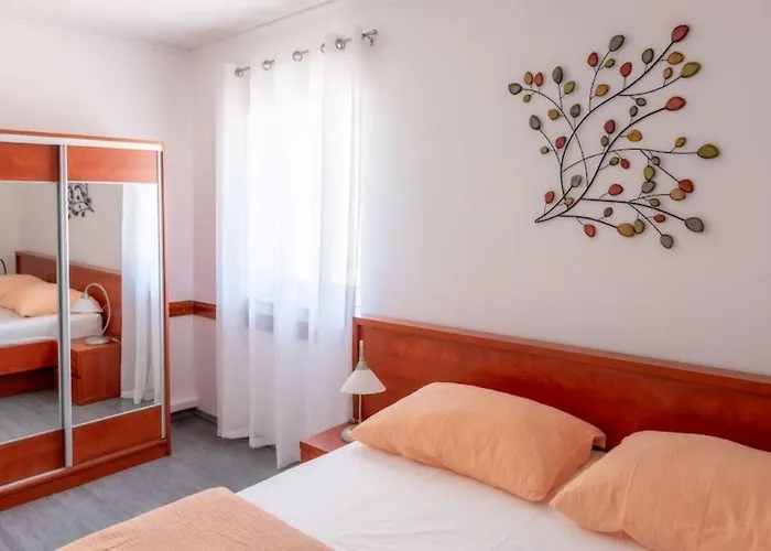 Apartamento With Parking Space Povljana, Pag - 233 *