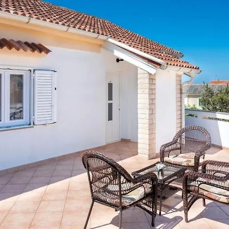 Διαμέρισμα With Parking Space Povljana, Pag - 233